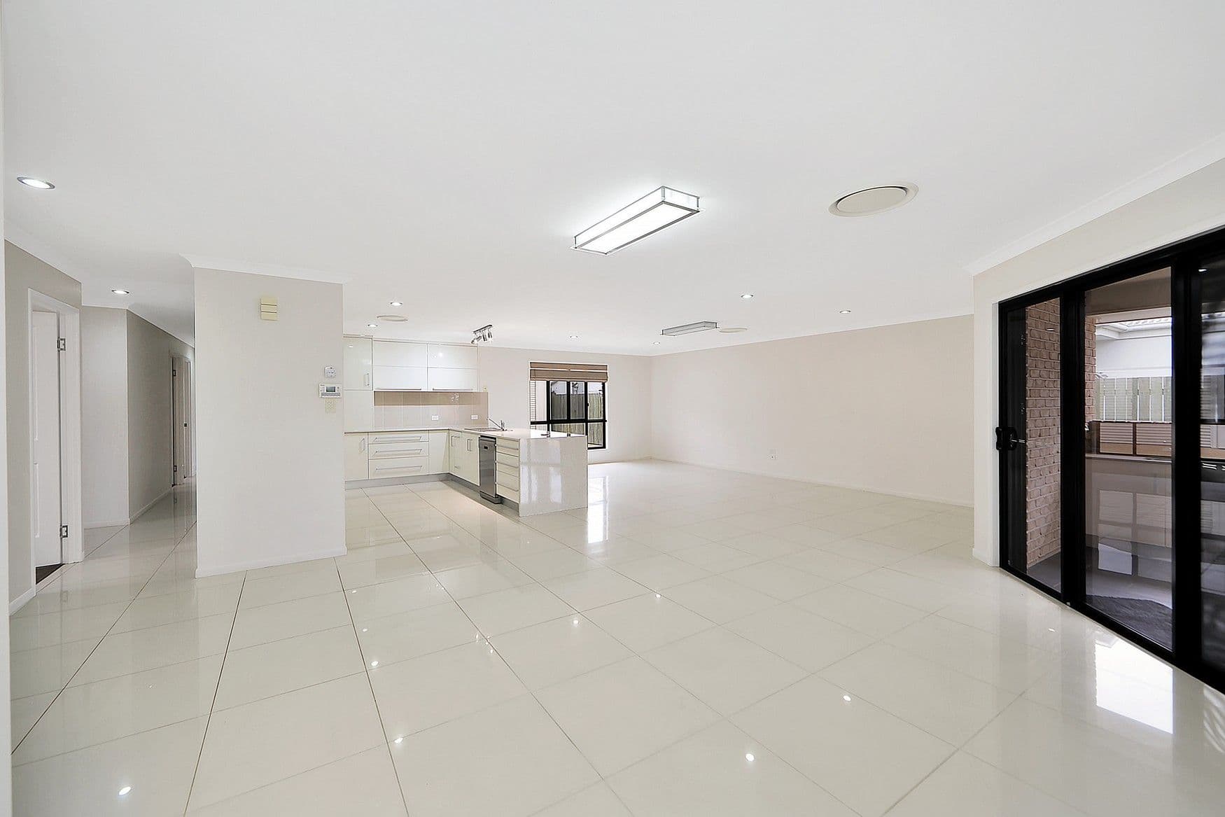 2 Higgins Court, Ashfield QLD 4670, Ashfield - Thumbnail 7
