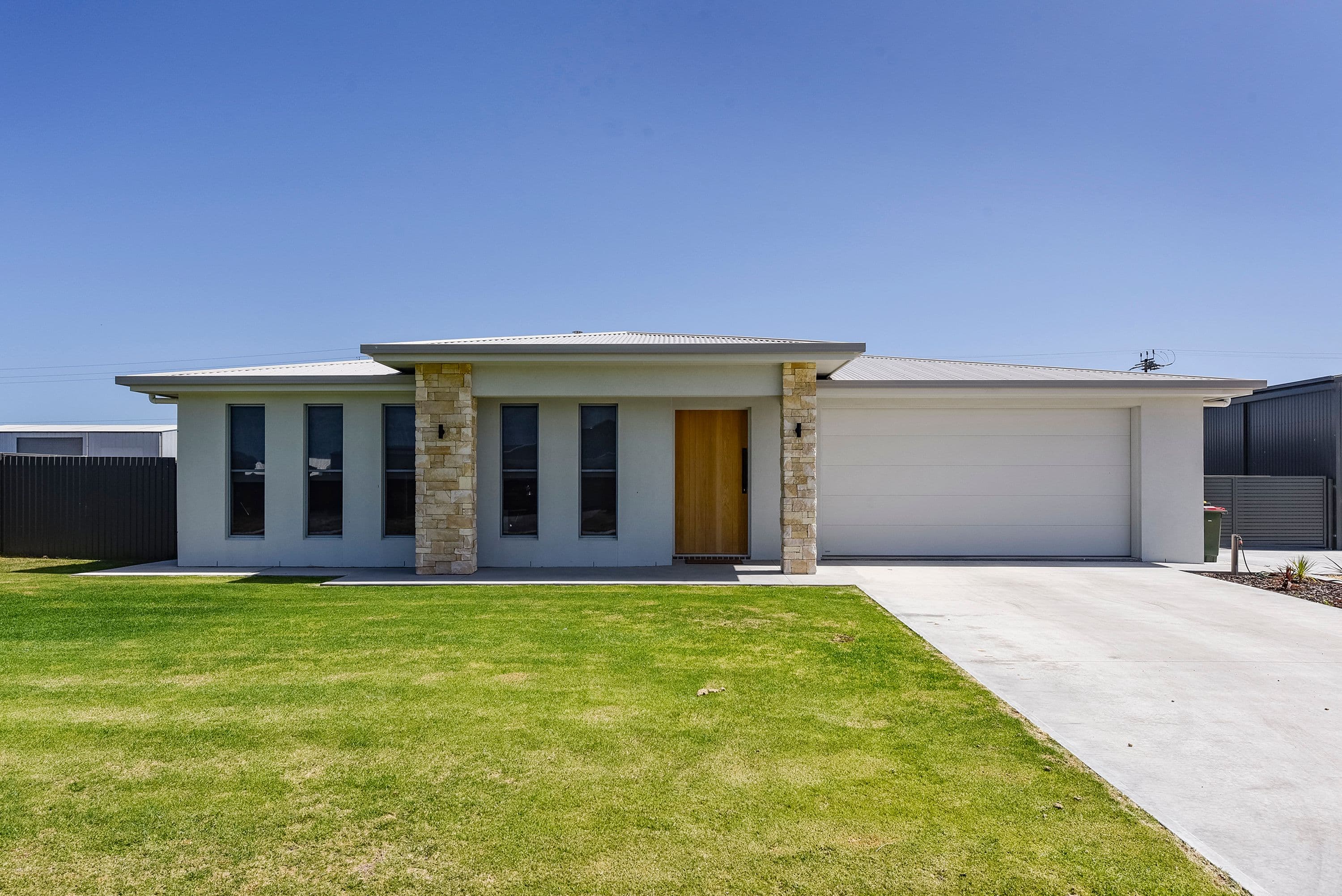 3 Sheoak Street, Robe SA 5276, Robe - Image 1