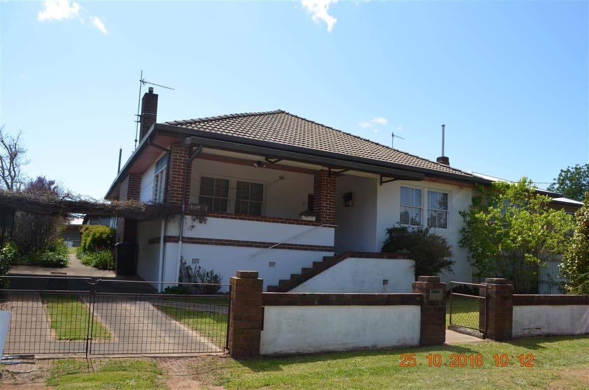 21 Kurrajong Avenue, Batlow - Image 1