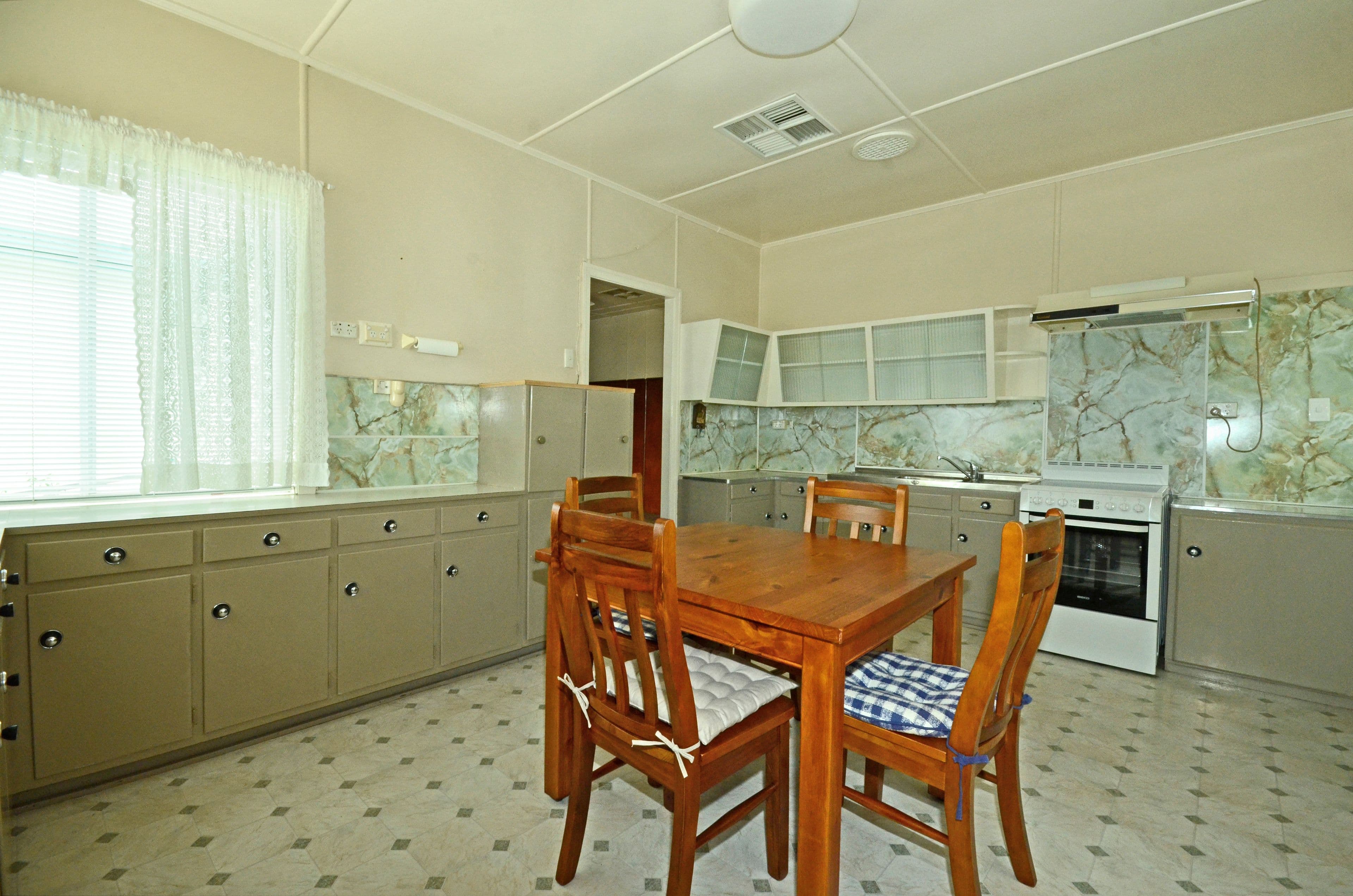 99 Grevillea Street, Biloela QLD 4715, Biloela - Thumbnail 4