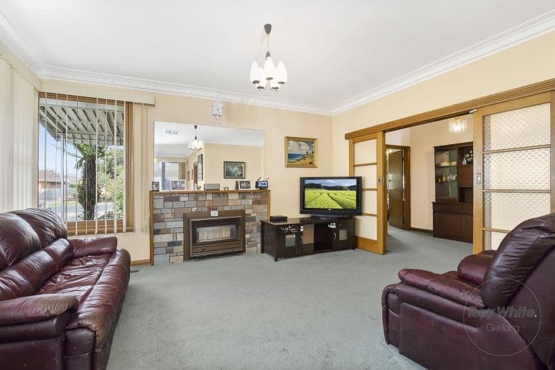 27 Watsons Road, Newcomb VIC 3219, Newcomb - Thumbnail 2