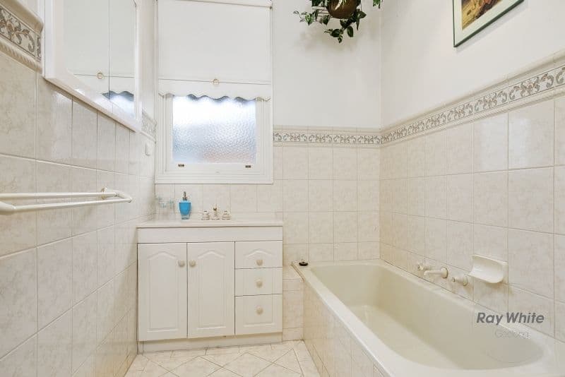 27 Watsons Road, Newcomb VIC 3219, Newcomb - Thumbnail 4