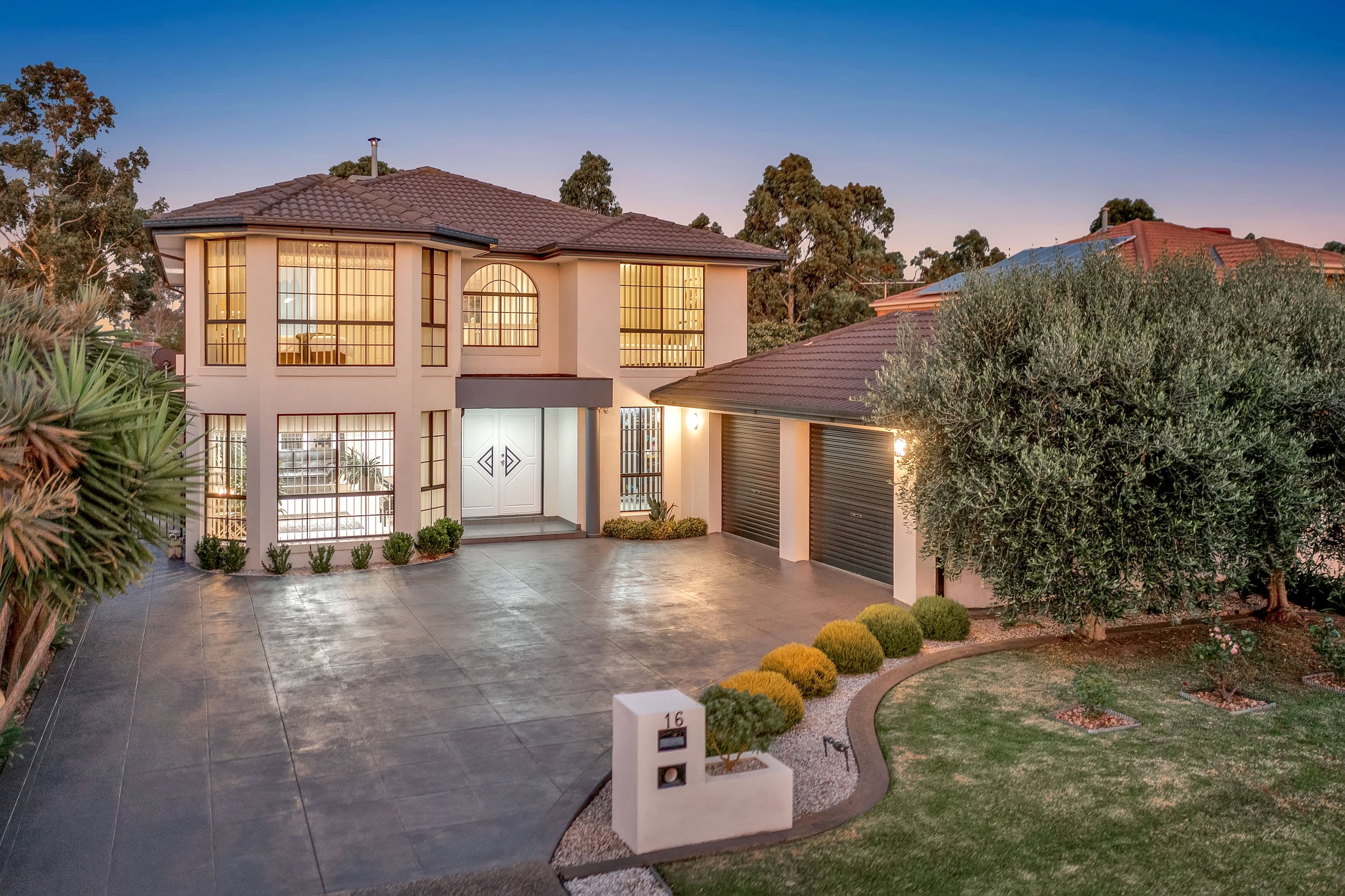 16 Johnson Court, Roxburgh Park VIC 3064, Roxburgh Park - Image 1