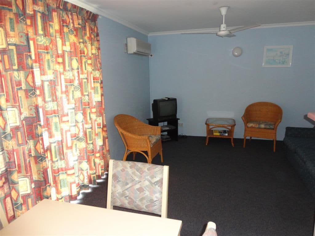 383 Charlton Esplanade, TORQUAY QLD 4655, Torquay - Thumbnail 8