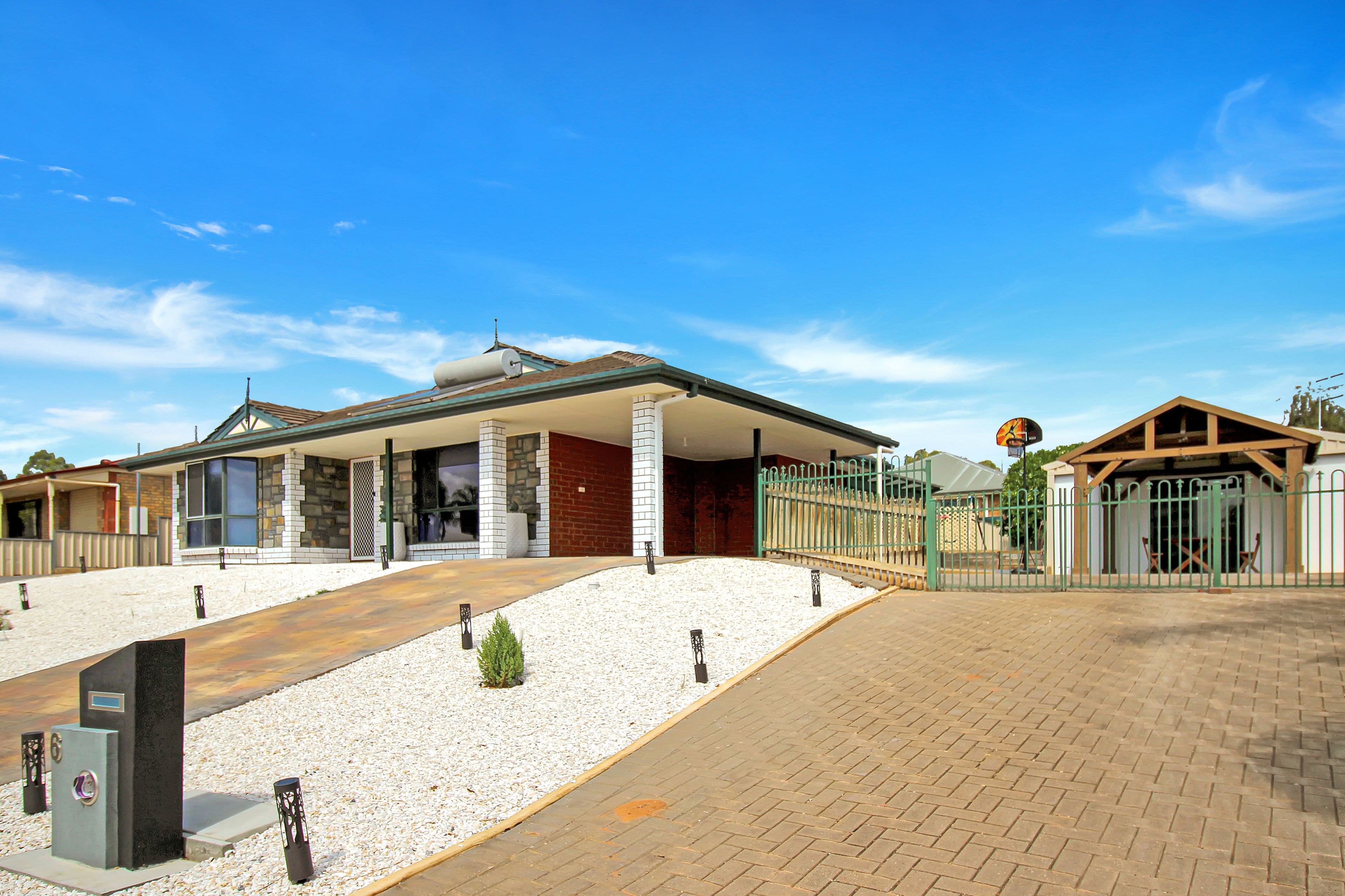 6 Edwards Crescent, Waikerie SA 5330, Waikerie - Thumbnail 2