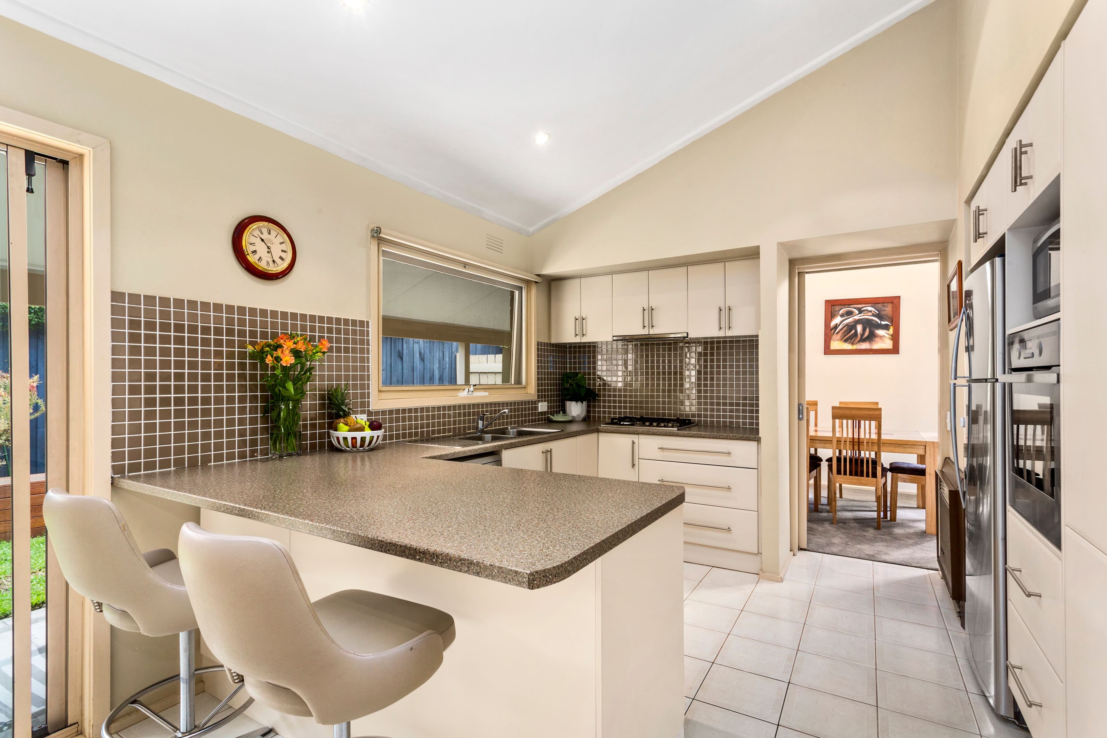 16 Marjorie Avenue, Dingley Village VIC 3172, Dingley Village - Thumbnail 3