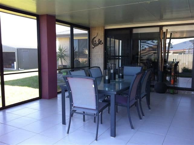 5 Lockyer Crescent, ROMA QLD 4455, Roma - Thumbnail 4