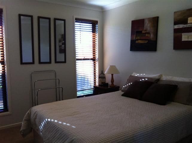 5 Lockyer Crescent, ROMA QLD 4455, Roma - Thumbnail 6