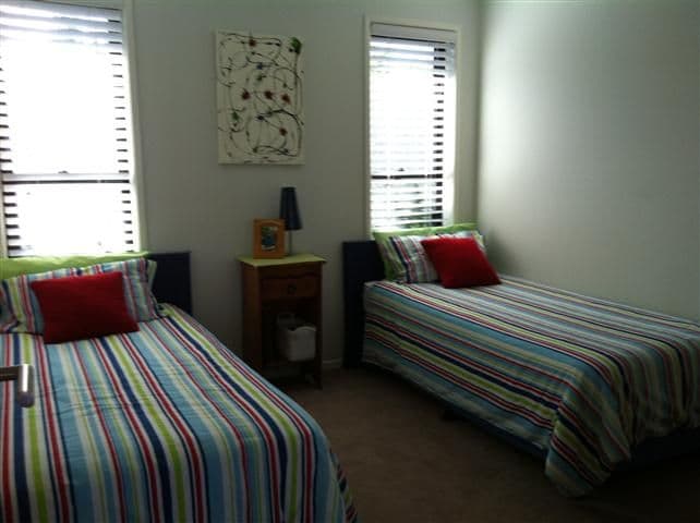5 Lockyer Crescent, ROMA QLD 4455, Roma - Thumbnail 7