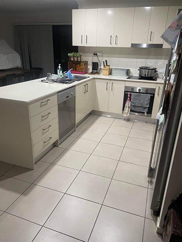 10 Lenthall Street, Boyne Island QLD 4680, Boyne Island - Thumbnail 7
