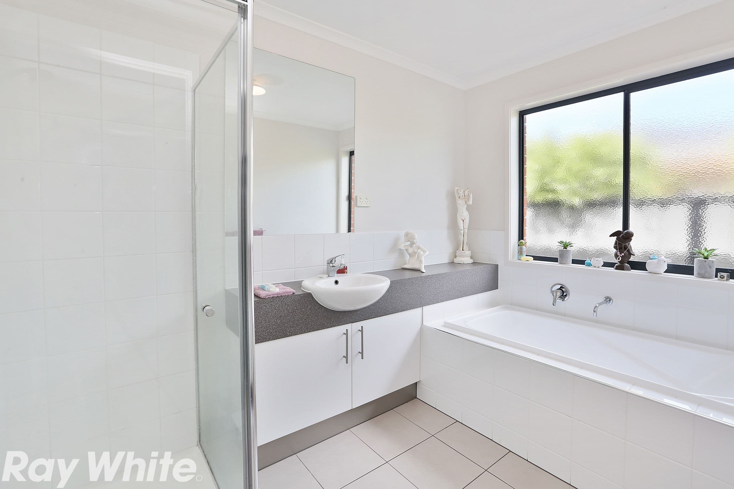 13 Raymond George Place, Lara VIC 3212, Oakhurst - Thumbnail 5