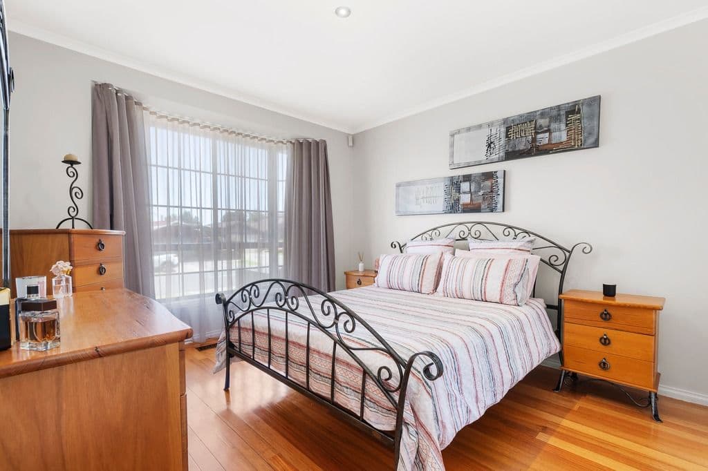 30 Hawkes Drive, Mill Park VIC 3082, Mill Park - Thumbnail 5