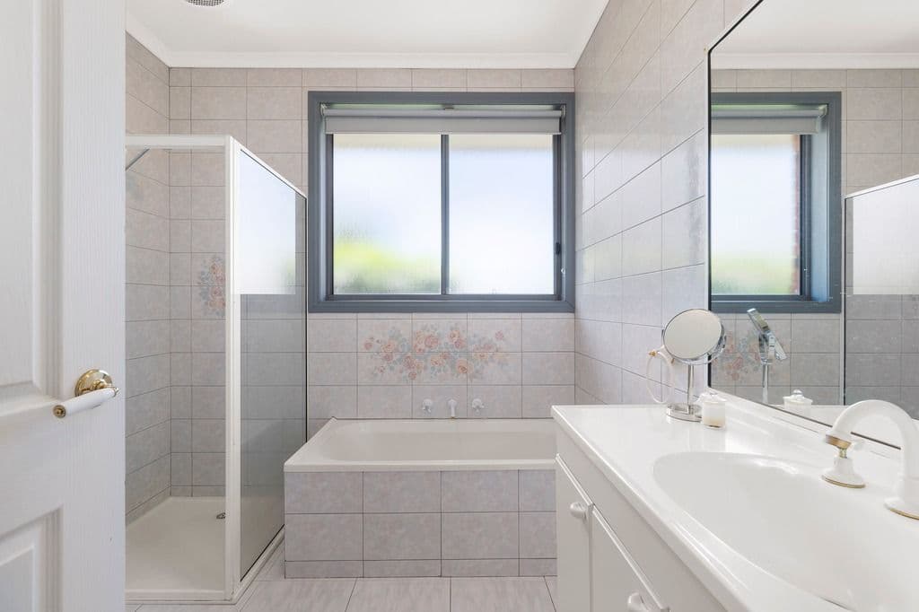 30 Hawkes Drive, Mill Park VIC 3082, Mill Park - Thumbnail 6
