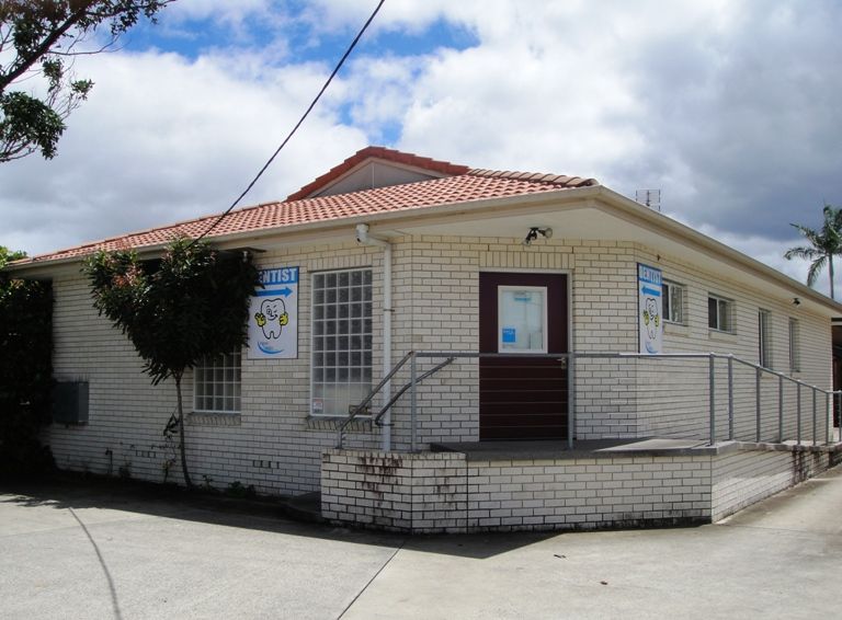 207 Yamba Road, YAMBA NSW 2464, Yamba - Thumbnail 2