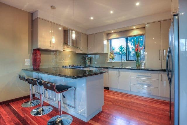19 Dumbarton Street, RESERVOIR VIC 3073, Reservoir - Thumbnail 4