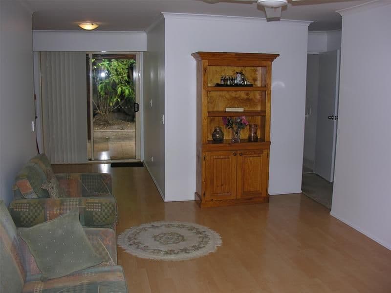6 Ogilvie Crescent, NERANG QLD 4211, Nerang - Thumbnail 2