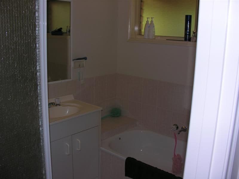 6 Ogilvie Crescent, NERANG QLD 4211, Nerang - Thumbnail 4