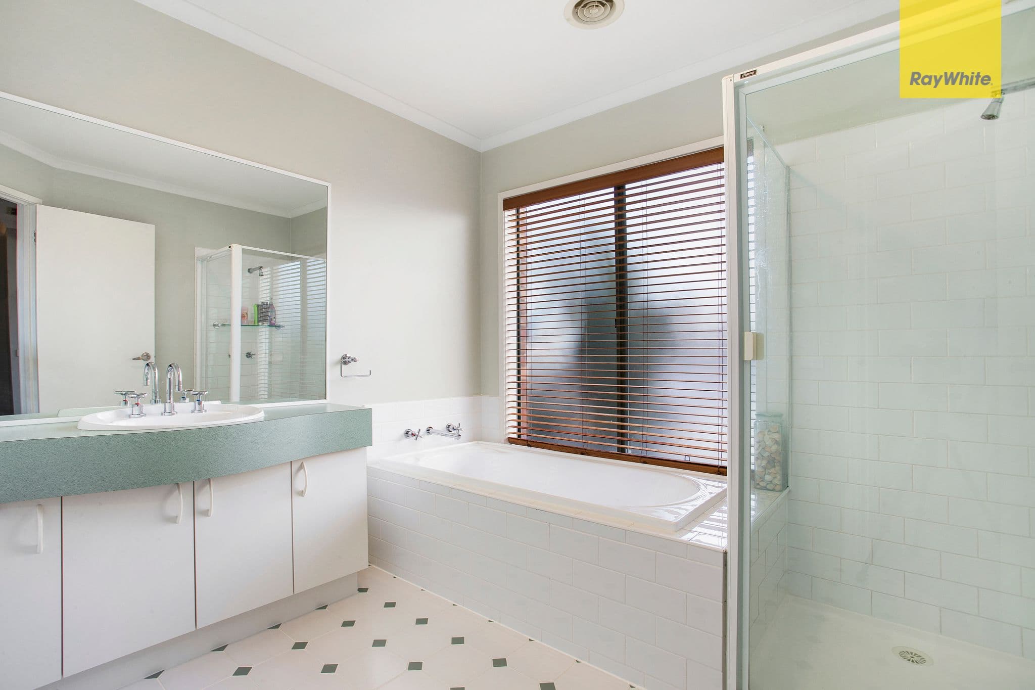 6 Kelland Avenue, Hillside VIC 3037, Hillside - Thumbnail 6