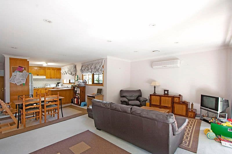 21-23 Cabena Crescent, CHADSTONE VIC 3148, Chadstone - Thumbnail 4