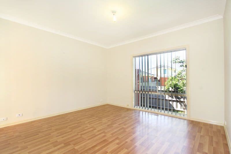 22 Dennis Street, CLAYTON VIC 3168, Clayton - Thumbnail 2