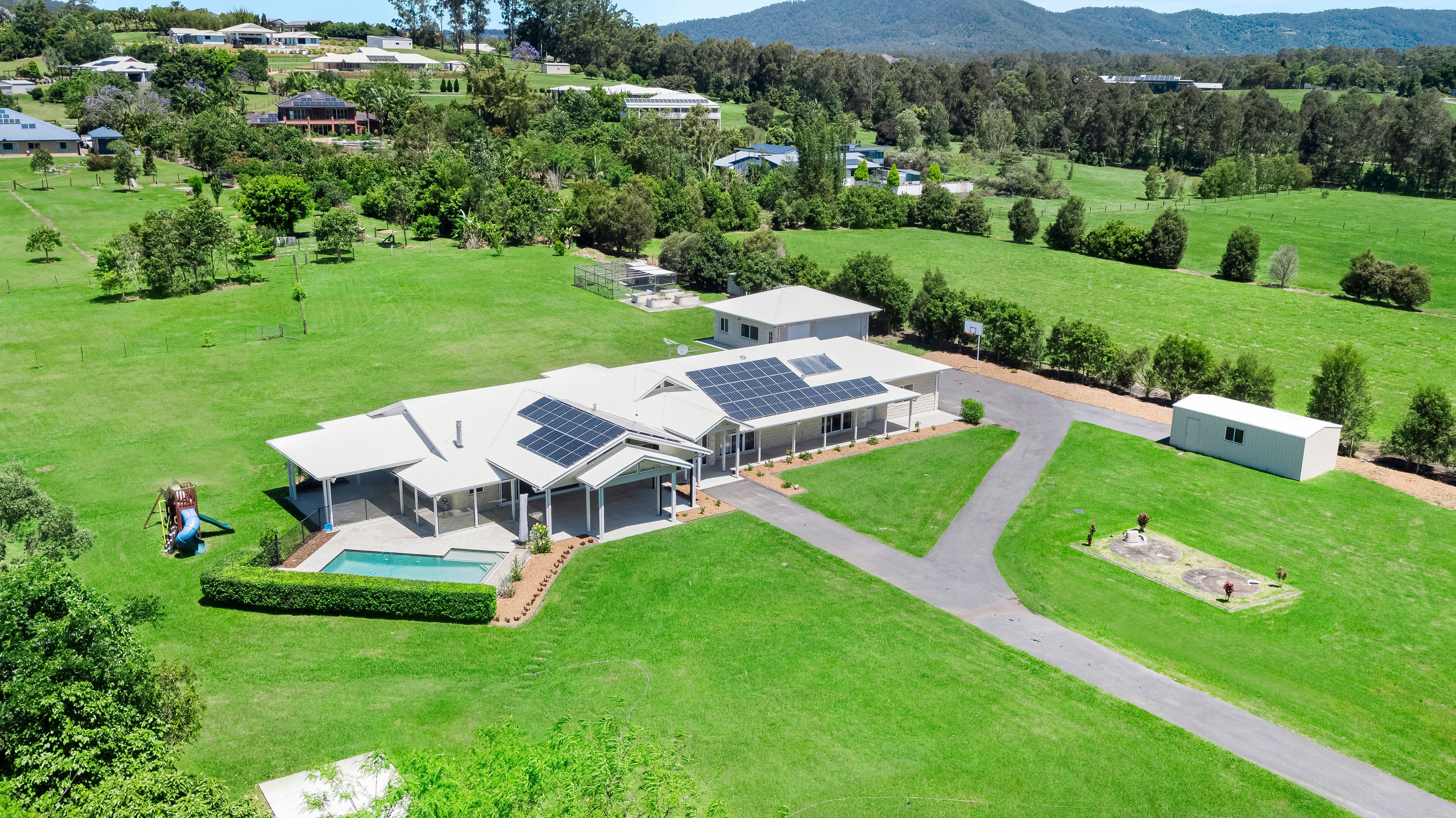 8 Sovereign Way, Samford Valley QLD 4520, Samford Valley - Thumbnail 4