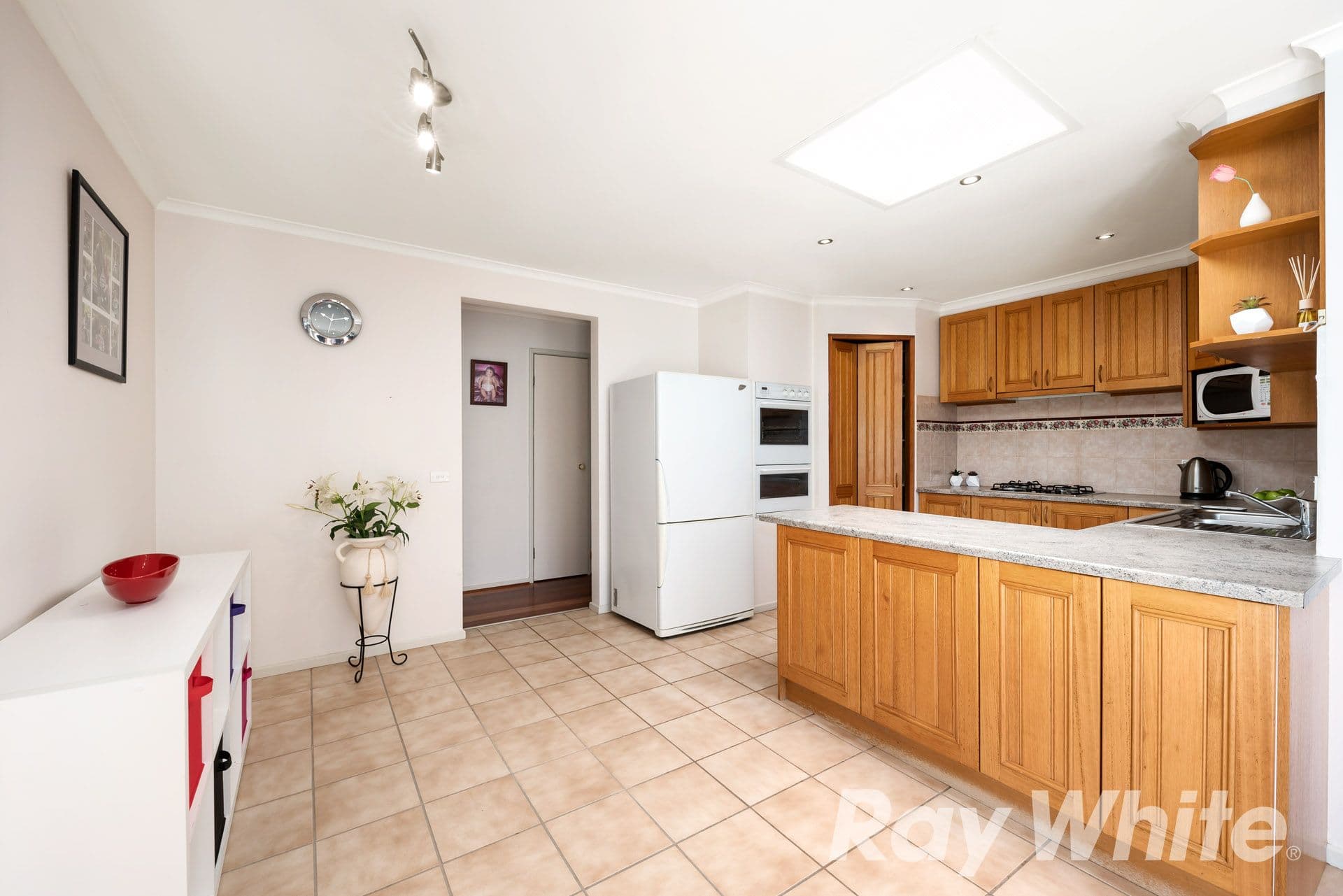 2 Giles Court, Mill Park VIC 3082, Mill Park - Thumbnail 4