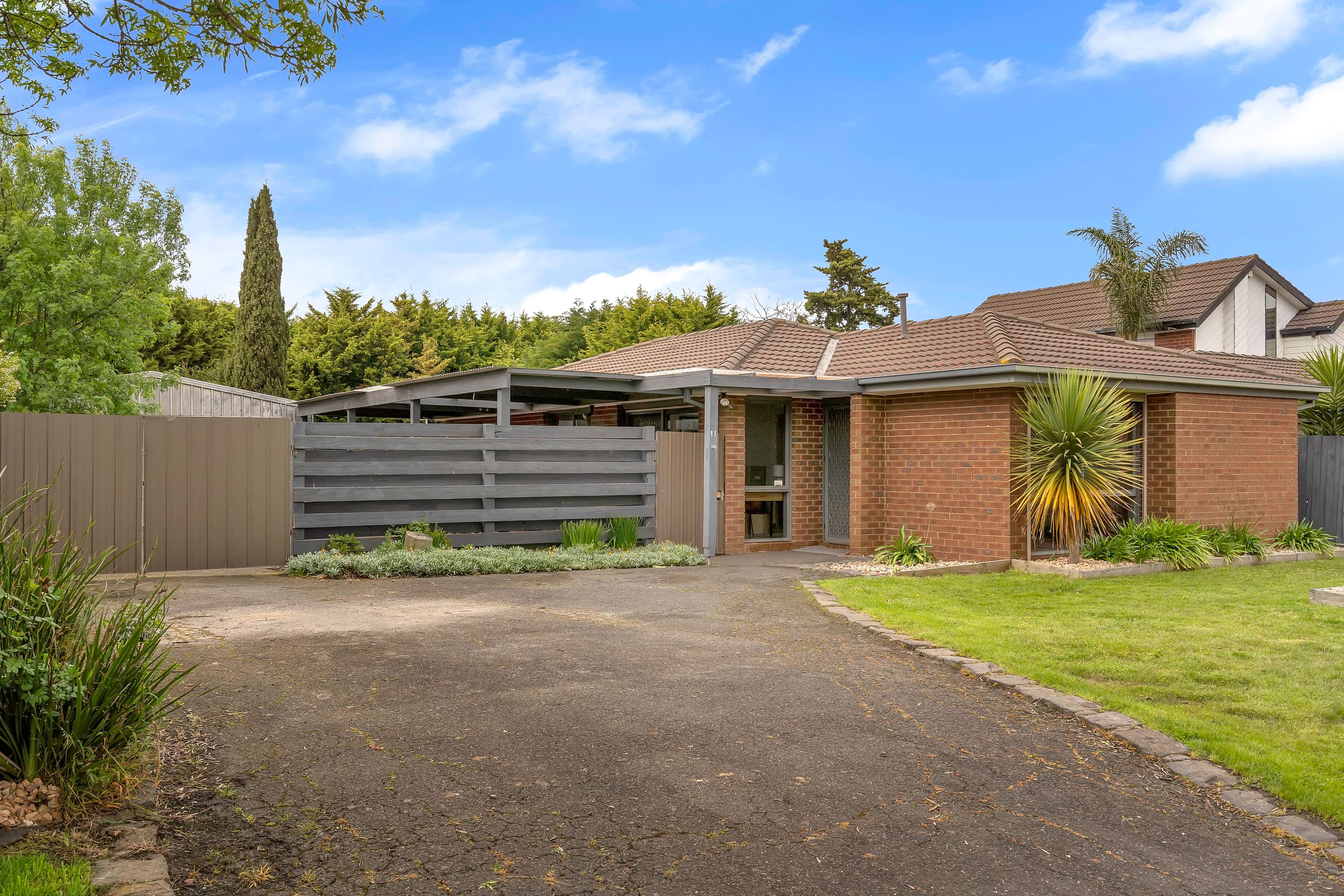 11 Ramsbury Street, Craigieburn VIC 3064, Craigieburn - Thumbnail 2