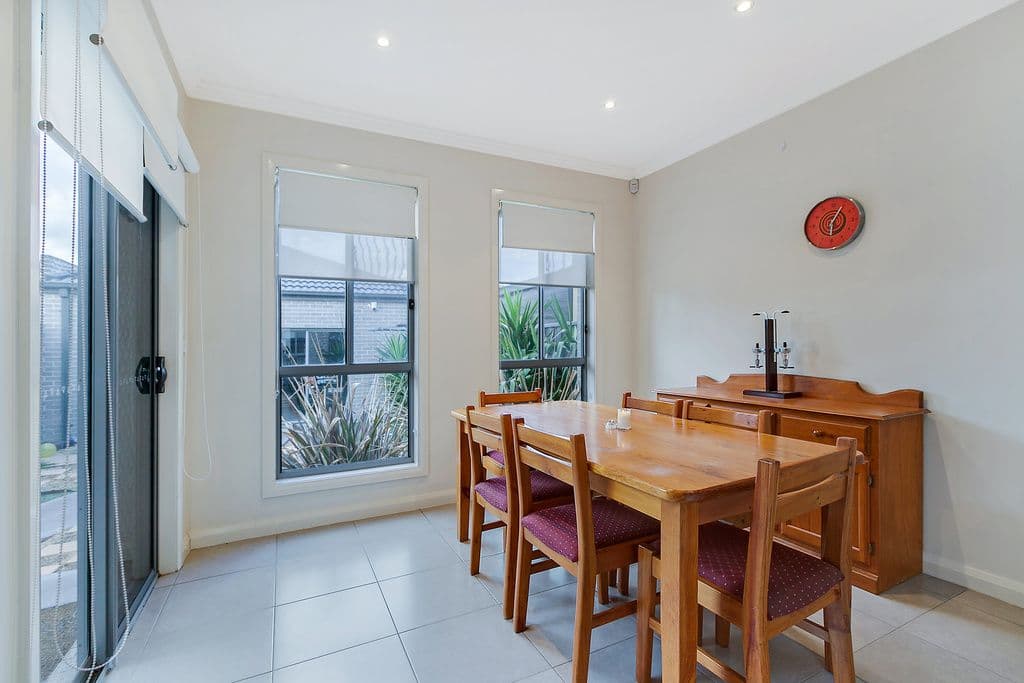 21 Knoll Walk, Epping VIC 3076, Epping - Thumbnail 6