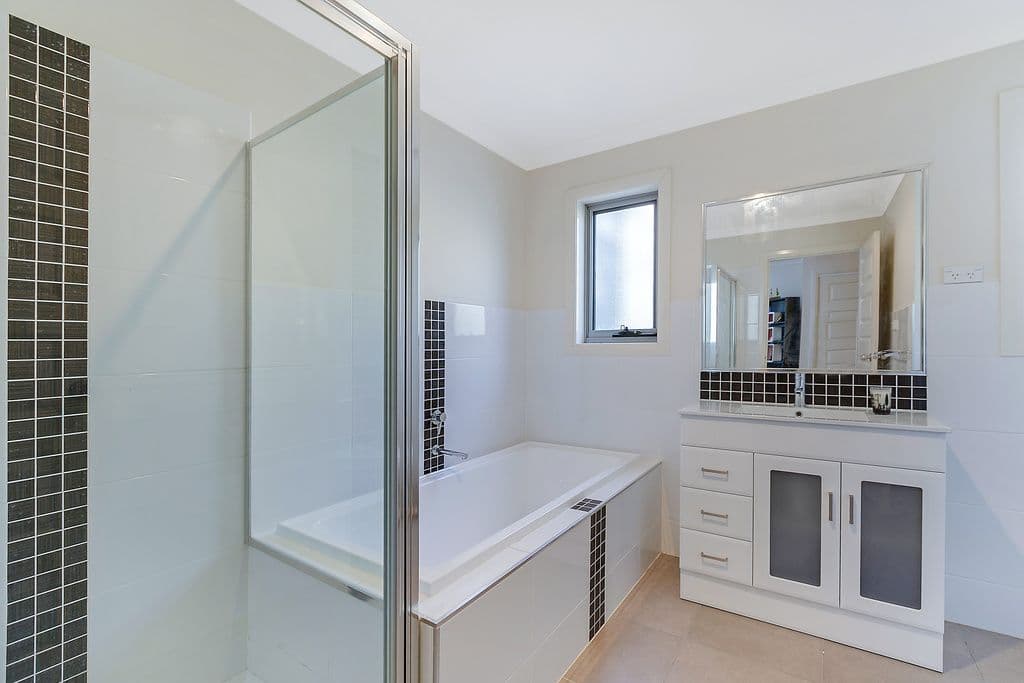 21 Knoll Walk, Epping VIC 3076, Epping - Thumbnail 8