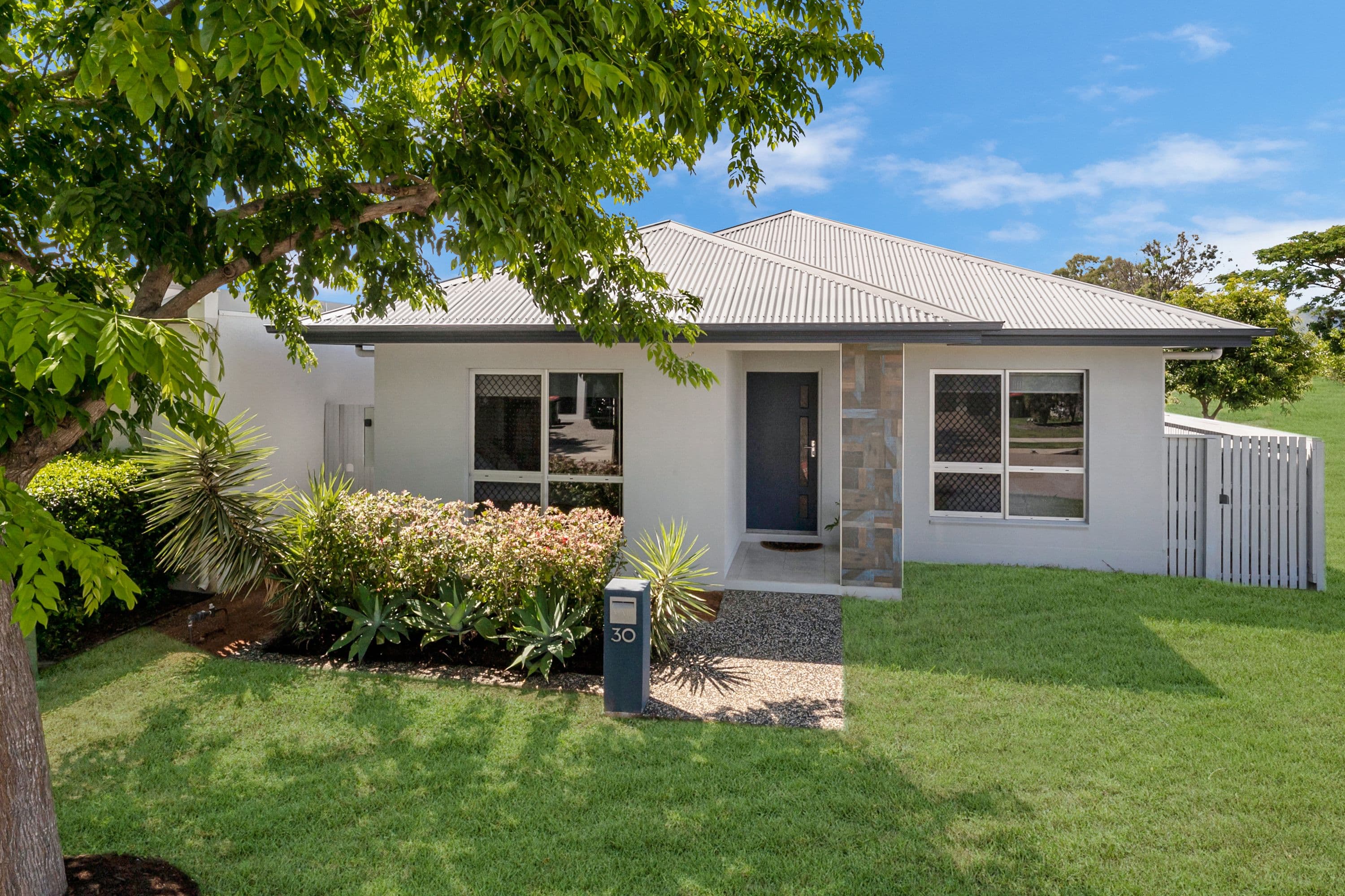 30 Lawrie Avenue, Oonoonba QLD 4811, Oonoonba - Image 1