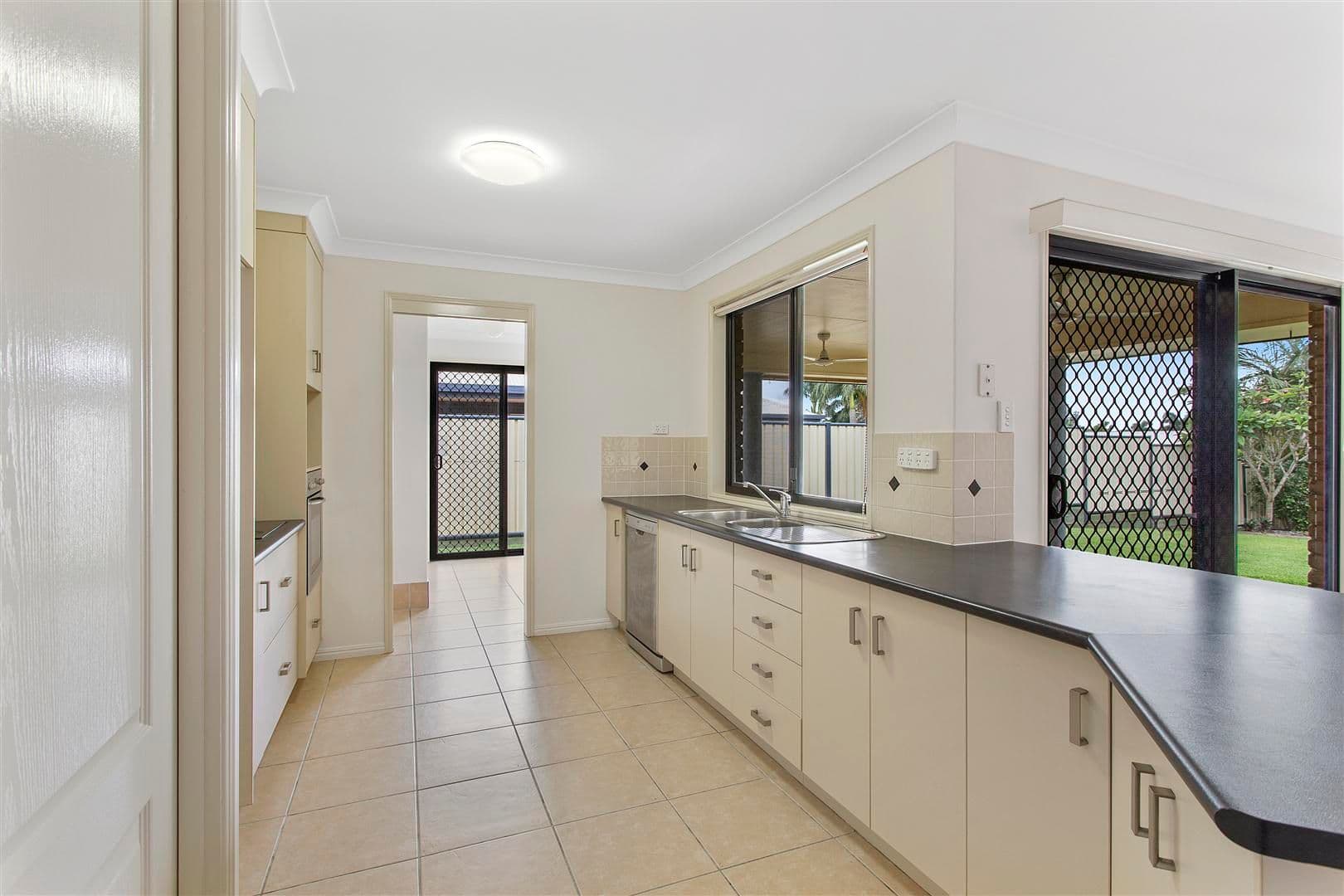17 Poinciana Place, Gracemere QLD 4702, Gracemere - Thumbnail 2