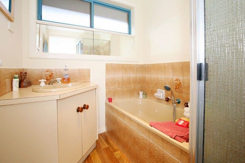 17 Carberry Drive, KURUNJANG VIC 3337, Kurunjang - Thumbnail 8