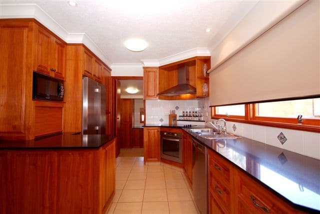 27 Skehan Street, CENTENARY HEIGHTS QLD 4350, Centenary Heights - Thumbnail 2