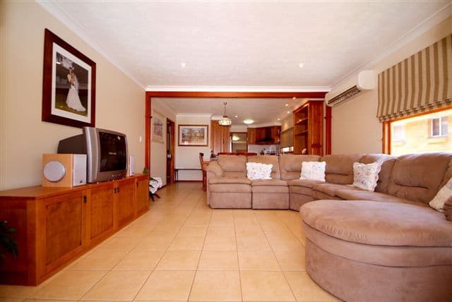 27 Skehan Street, CENTENARY HEIGHTS QLD 4350, Centenary Heights - Thumbnail 4