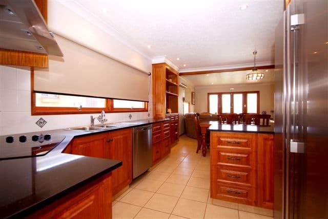 27 Skehan Street, CENTENARY HEIGHTS QLD 4350, Centenary Heights - Thumbnail 6
