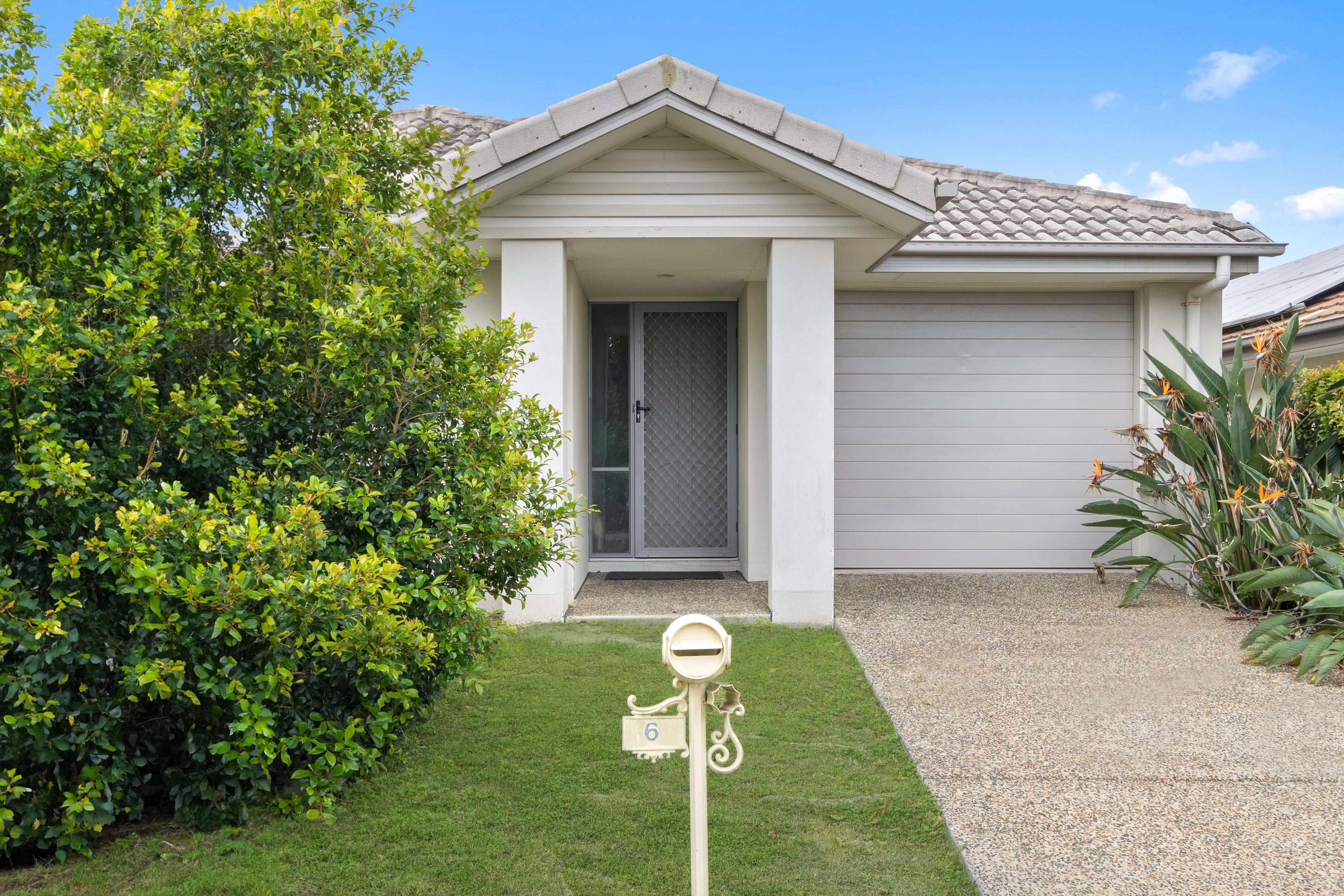 6 Lomond Street, North Lakes QLD 4509, North Lakes - Thumbnail 2