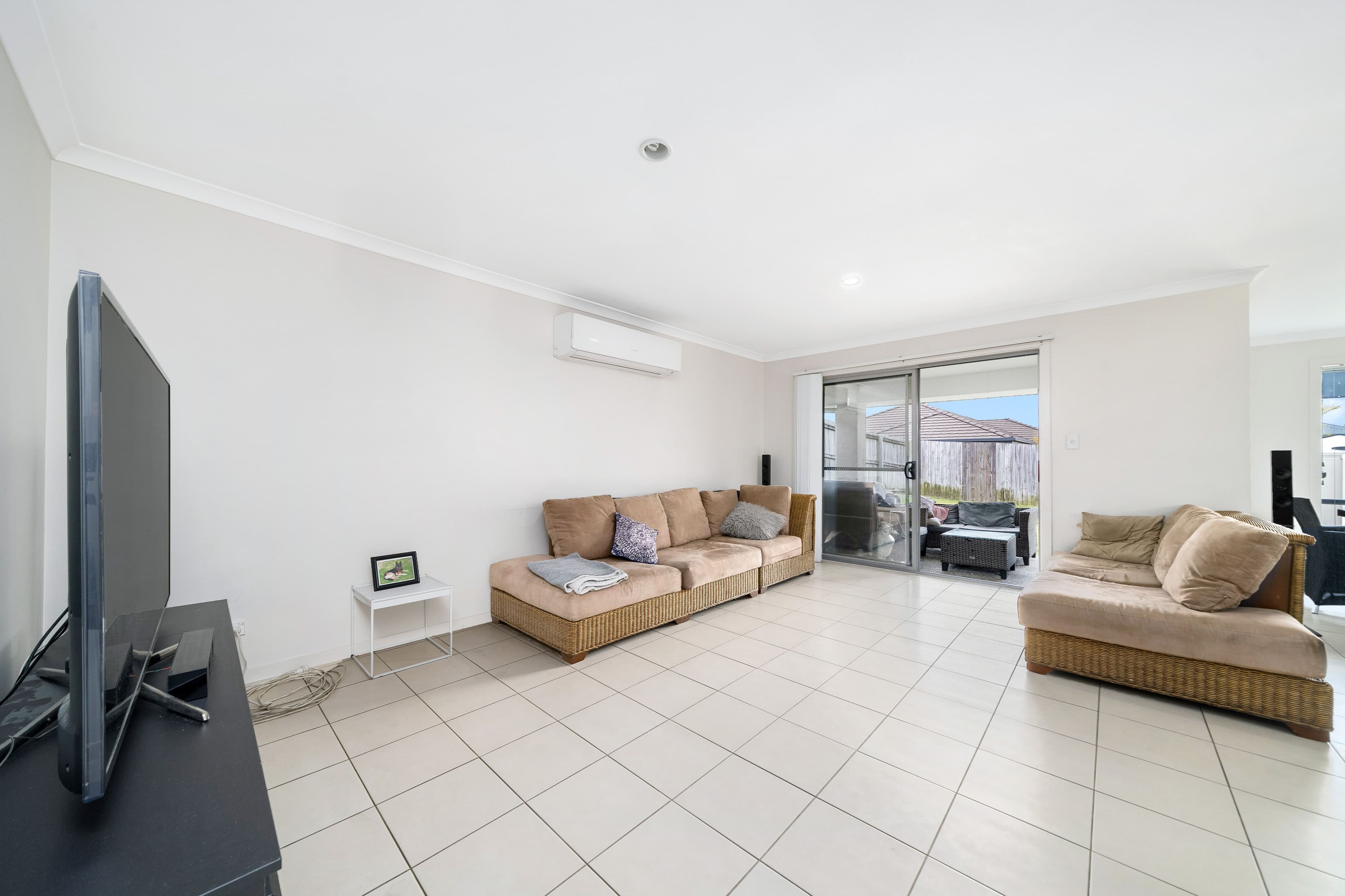 6 Lomond Street, North Lakes QLD 4509, North Lakes - Thumbnail 3