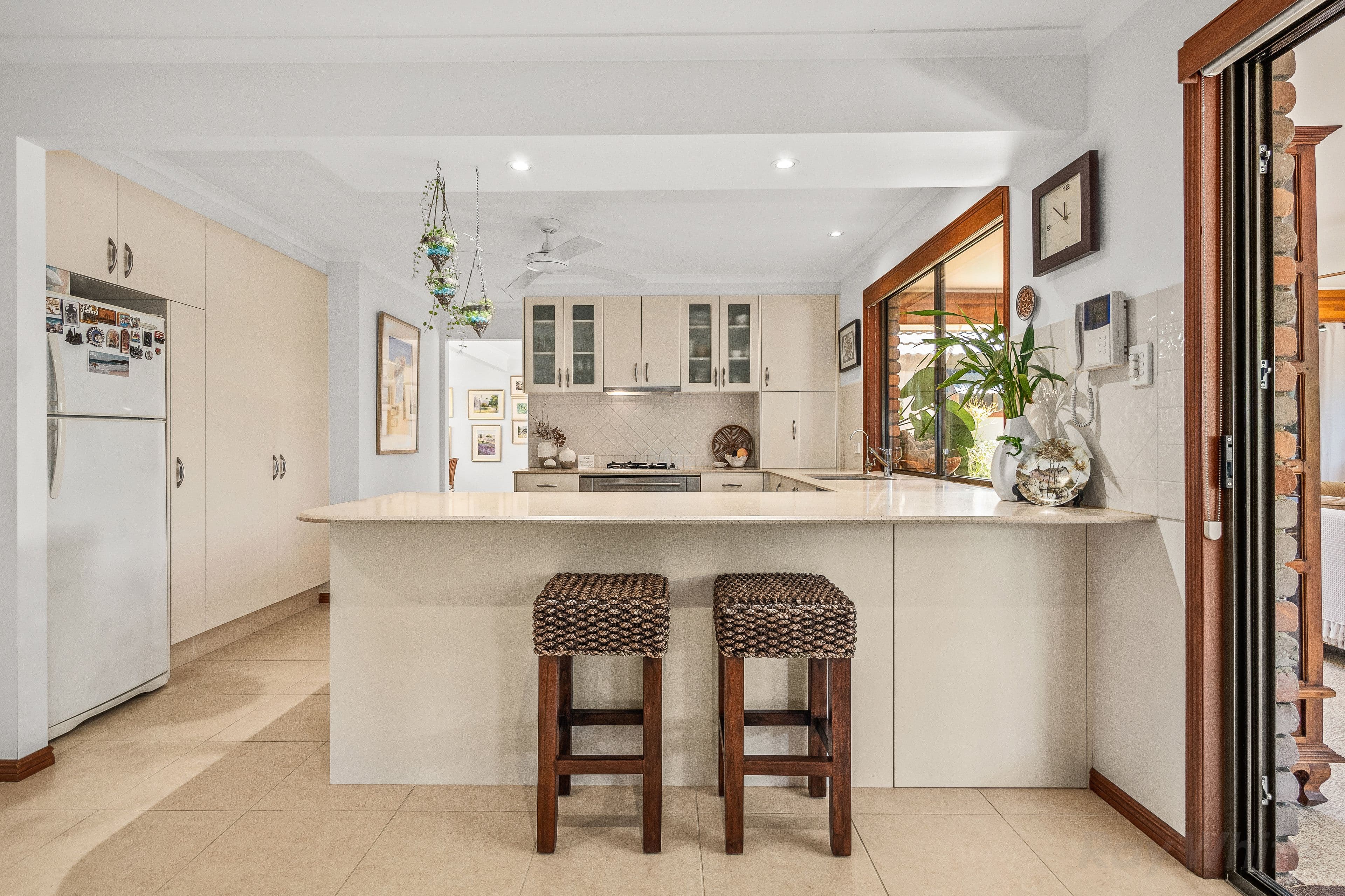 31 Spindle Street, Palm Beach QLD 4221, Palm Beach - Thumbnail 6