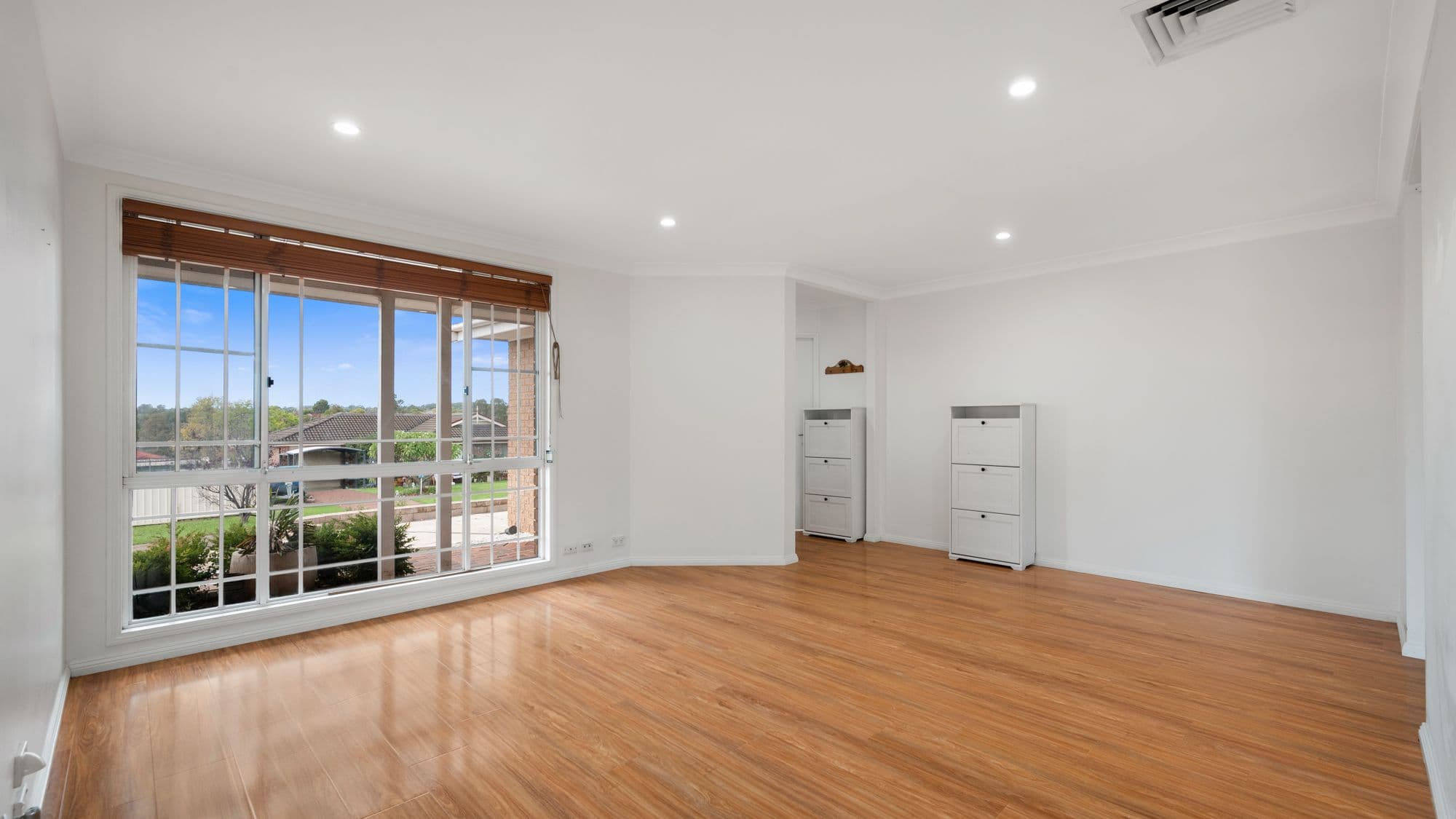 4 Scobie Place, Mount Annan NSW 2567, Mount Annan - Thumbnail 2