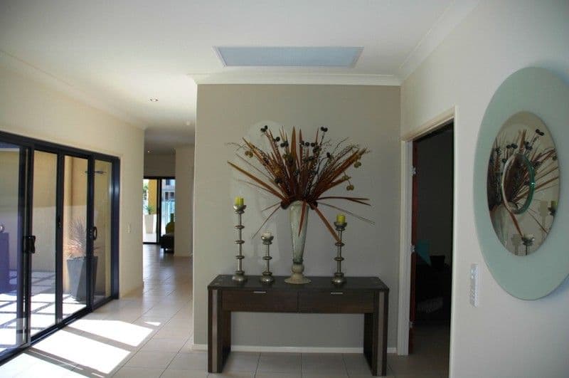 14 Aurora Place, NEWPORT QLD 4020, Newport - Thumbnail 4