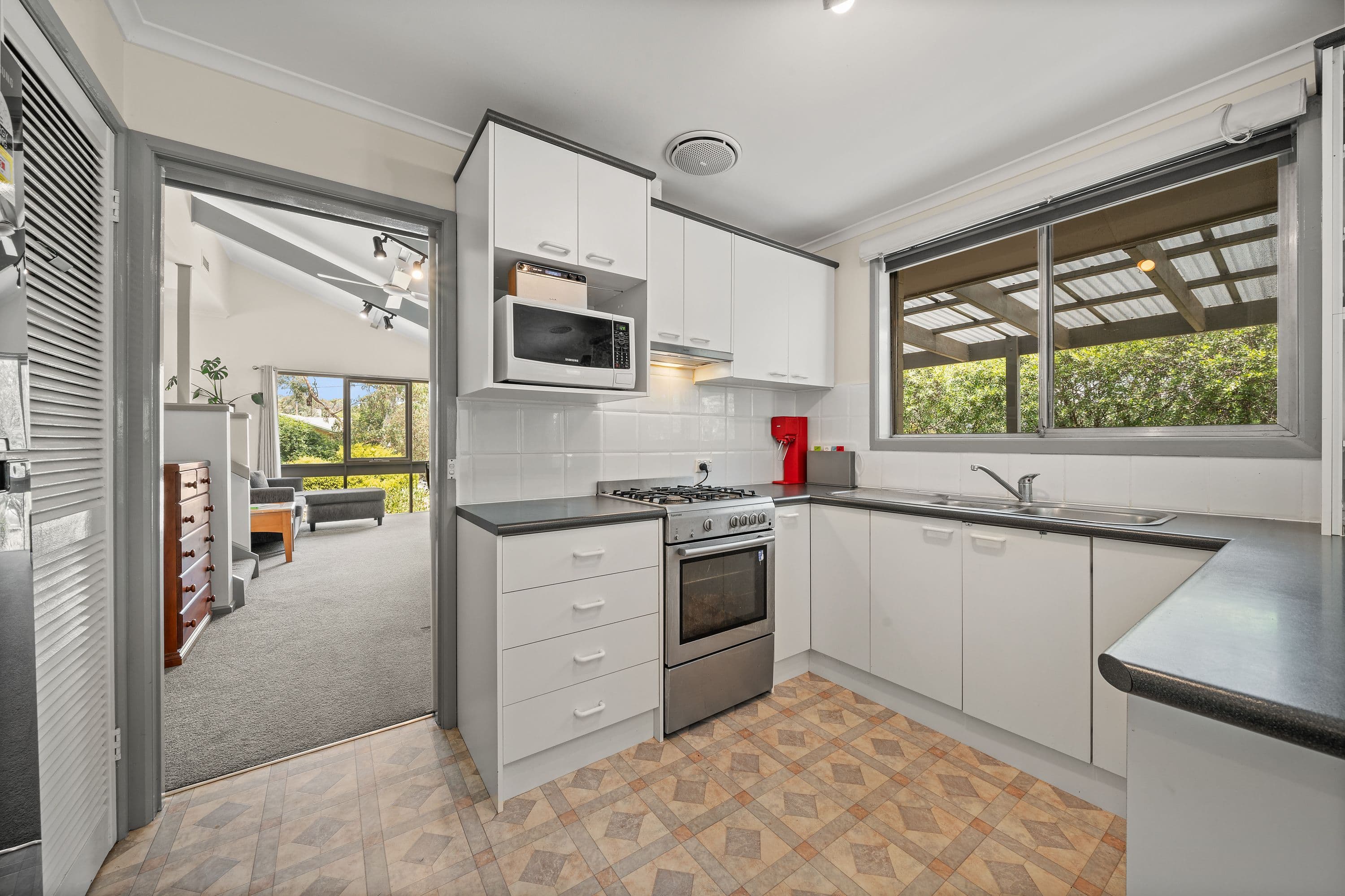 6 Berne Crescent, Macgregor ACT 2615, Macgregor - Thumbnail 6