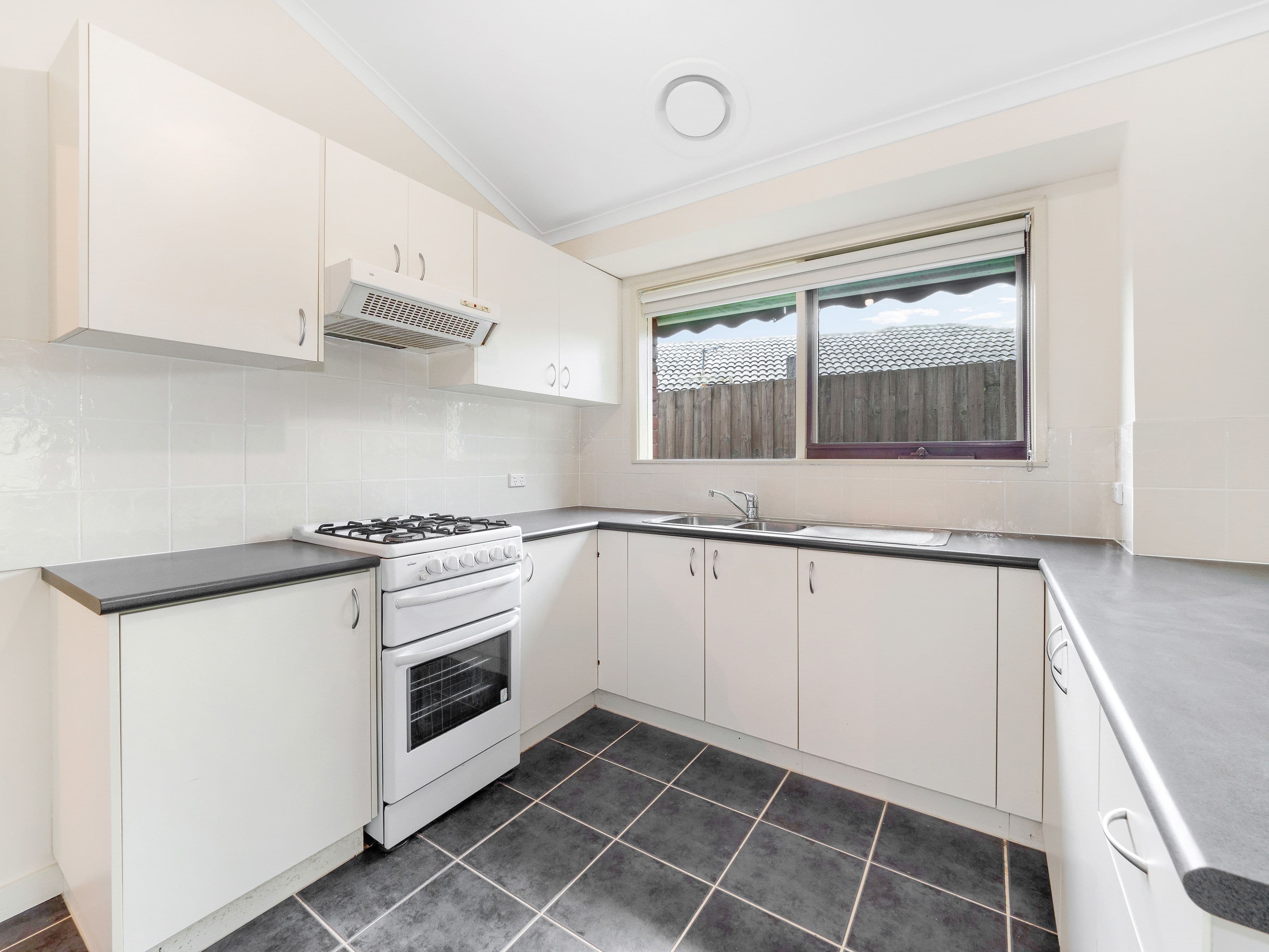 38 Wallace Road, Cranbourne VIC 3977, Cranbourne - Thumbnail 6