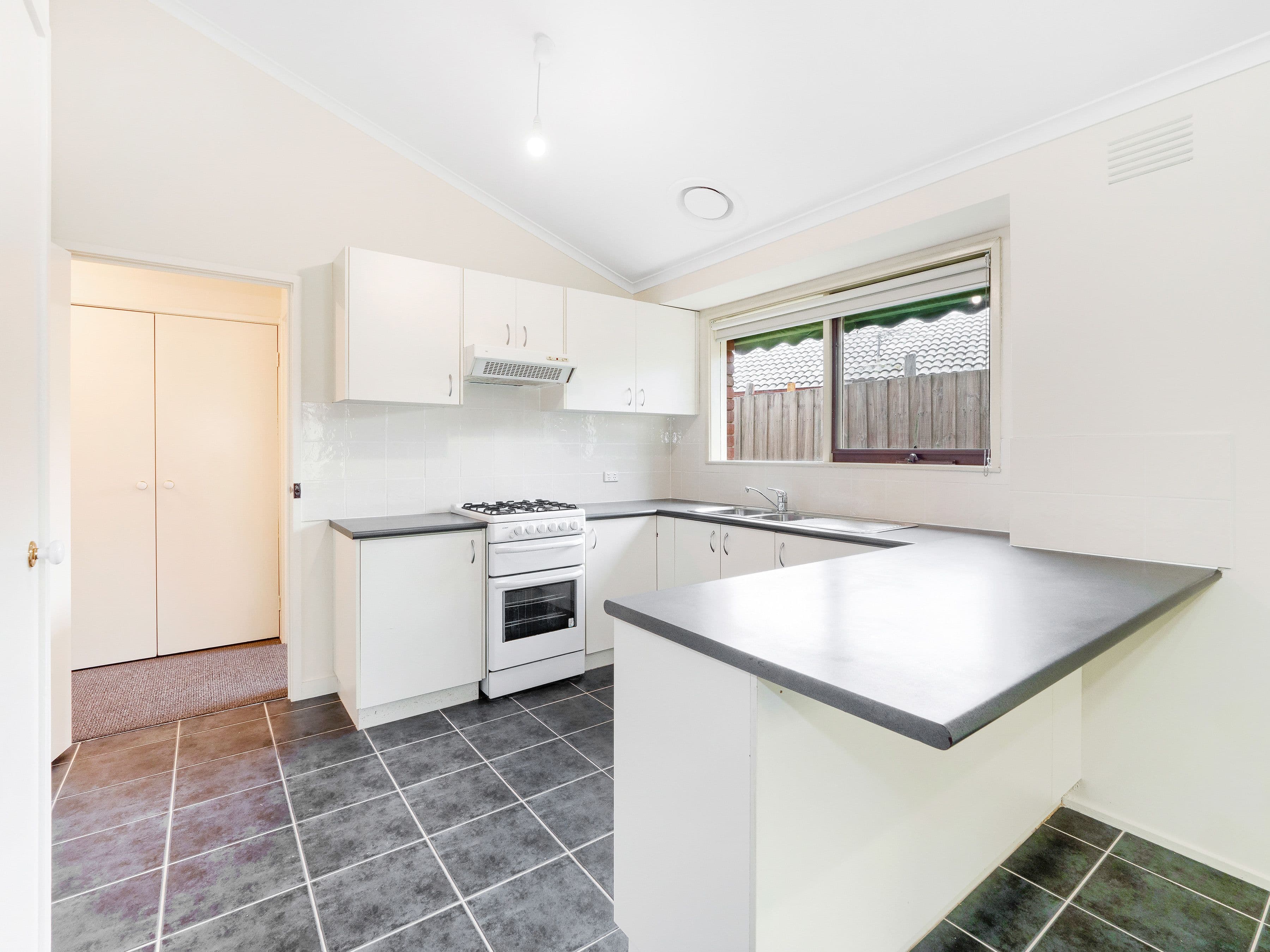 38 Wallace Road, Cranbourne VIC 3977, Cranbourne - Thumbnail 7