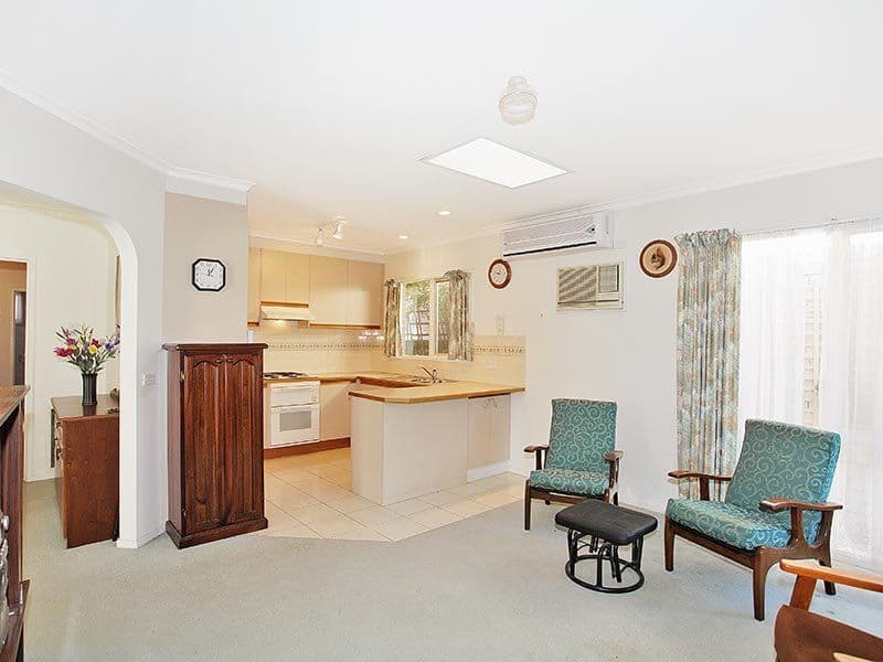 12 Hartigan Street, BLACKBURN VIC 3130, Blackburn - Thumbnail 3