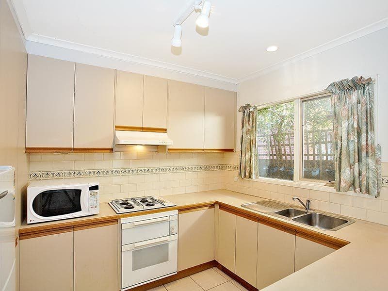 12 Hartigan Street, BLACKBURN VIC 3130, Blackburn - Thumbnail 5