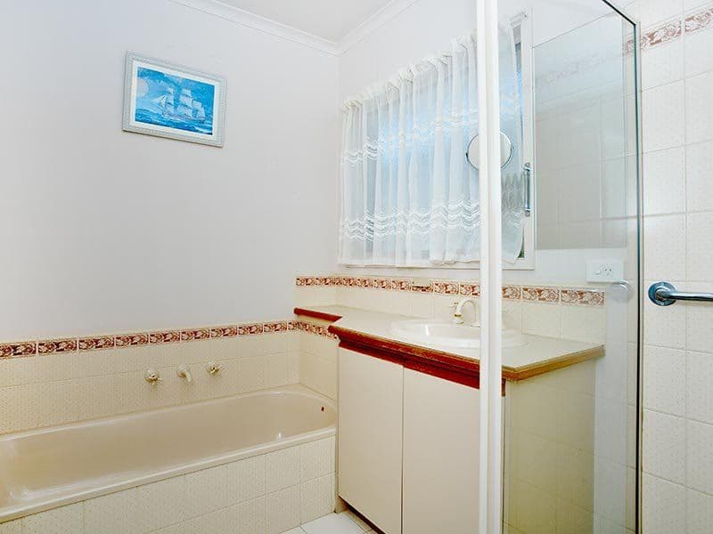 12 Hartigan Street, BLACKBURN VIC 3130, Blackburn - Thumbnail 6