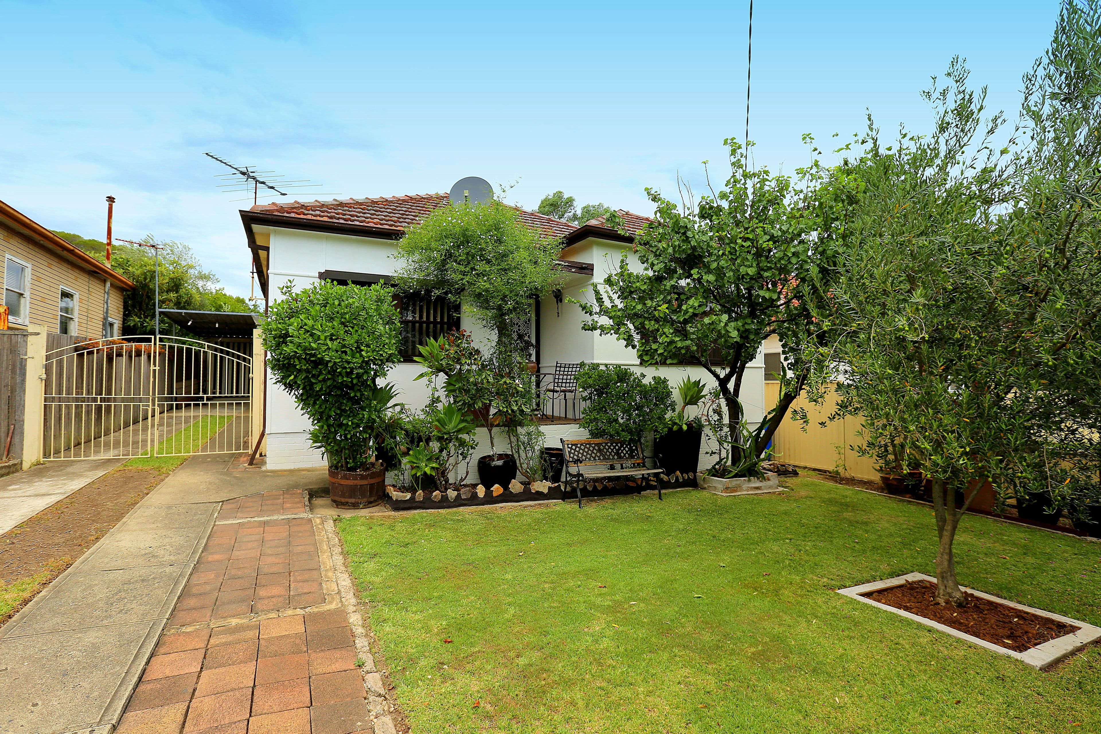 34 Daphne Avenue, Bankstown - Image 1