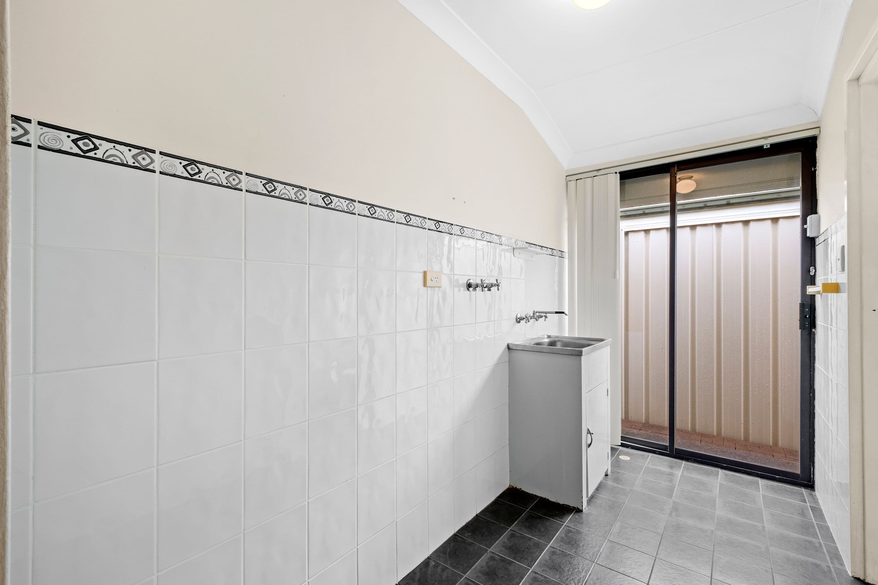 20C Devonshire Terrace, Armadale WA 6112, Armadale - Thumbnail 8