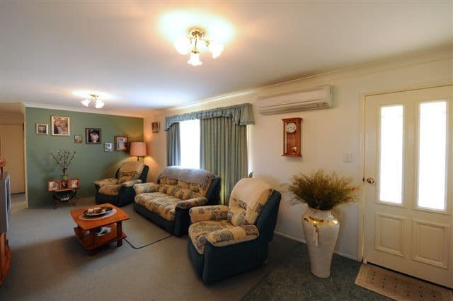 12 Hanna Court, WESTBROOK QLD 4350, Westbrook - Thumbnail 3