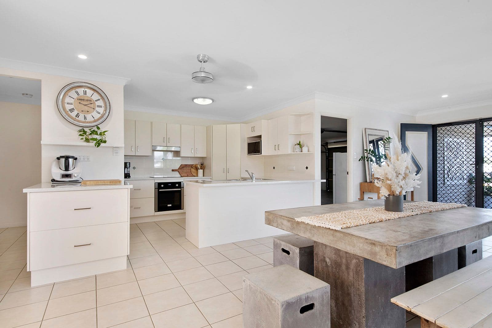8 Driftwood Drive, Rosslyn QLD 4703, Rosslyn - Thumbnail 7